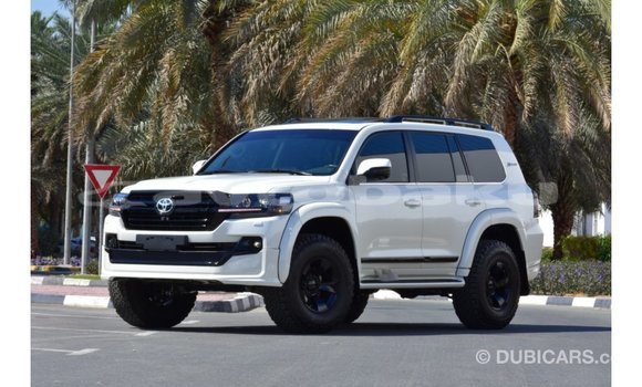 Buy Import Toyota Land Cruiser White Car in Import - Dubai in Abseron Buy Import Toyota Land Cruiser White Car in Import - Dubai in Abseron