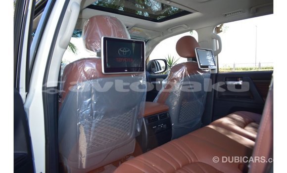 Buy Import Toyota Land Cruiser White Car in Import - Dubai in Abseron Buy Import Toyota Land Cruiser White Car in Import - Dubai in Abseron