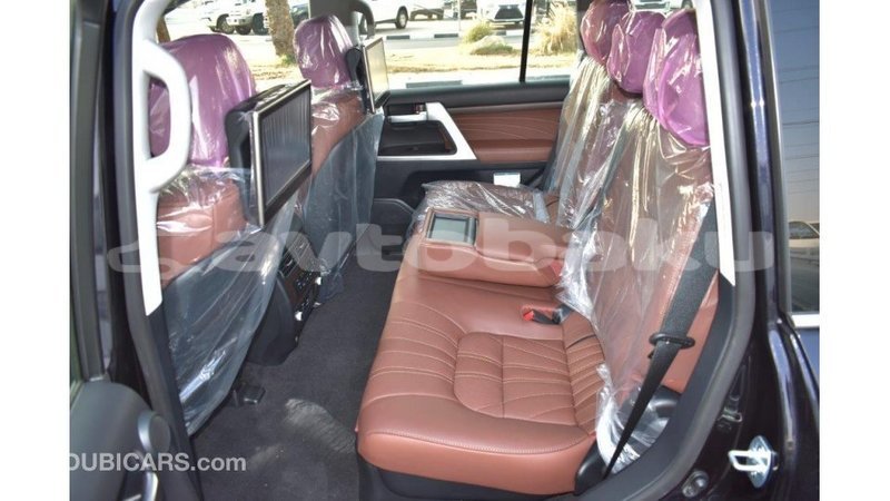 Big with watermark toyota land cruiser abseron import dubai 1754