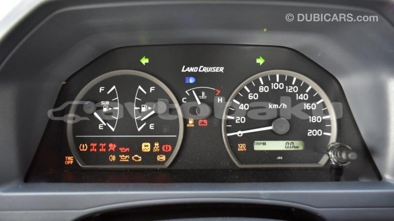 Big with watermark toyota land cruiser abseron import dubai 1762