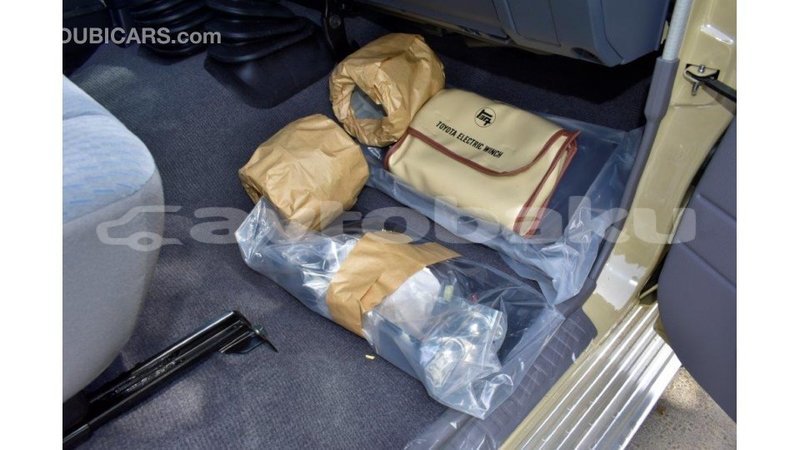 Big with watermark toyota land cruiser abseron import dubai 1763