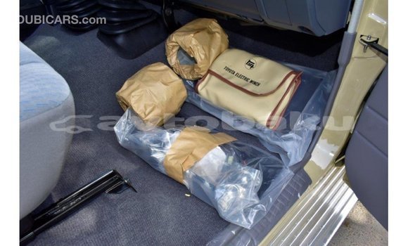 Buy Import Toyota Land Cruiser Beige Car in Import - Dubai in Abseron Buy Import Toyota Land Cruiser Beige Car in Import - Dubai in Abseron