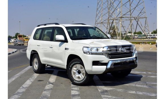 Buy Import Toyota Land Cruiser White Car in Import - Dubai in Abseron Buy Import Toyota Land Cruiser White Car in Import - Dubai in Abseron