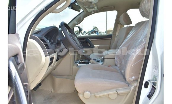 Buy Import Toyota Land Cruiser White Car in Import - Dubai in Abseron Buy Import Toyota Land Cruiser White Car in Import - Dubai in Abseron
