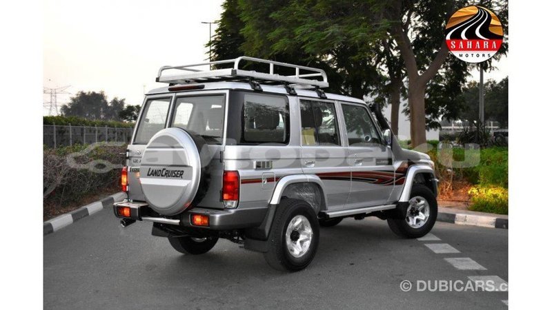 Big with watermark toyota land cruiser abseron import dubai 1778