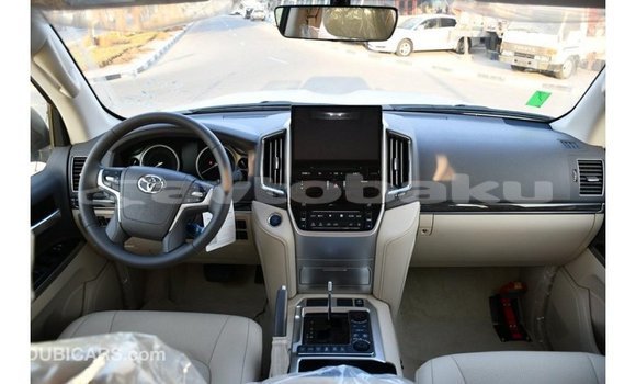 Buy Import Toyota Land Cruiser White Car in Import - Dubai in Abseron Buy Import Toyota Land Cruiser White Car in Import - Dubai in Abseron