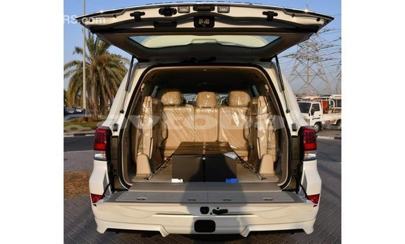 Buy Import Toyota Land Cruiser White Car in Import - Dubai in Abseron Buy Import Toyota Land Cruiser White Car in Import - Dubai in Abseron