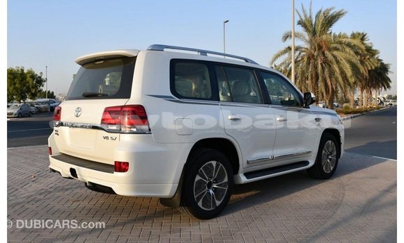 Buy Import Toyota Land Cruiser White Car in Import - Dubai in Abseron Buy Import Toyota Land Cruiser White Car in Import - Dubai in Abseron