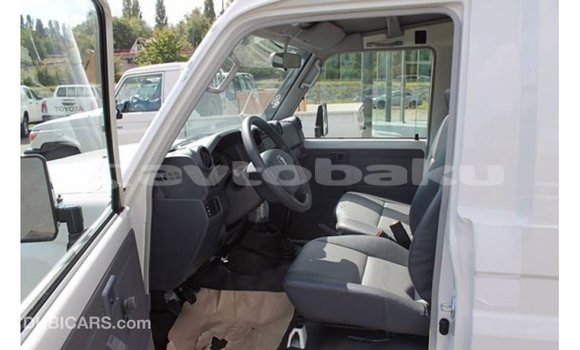 Buy Import Toyota Land Cruiser White Car in Import - Dubai in Abseron Buy Import Toyota Land Cruiser White Car in Import - Dubai in Abseron