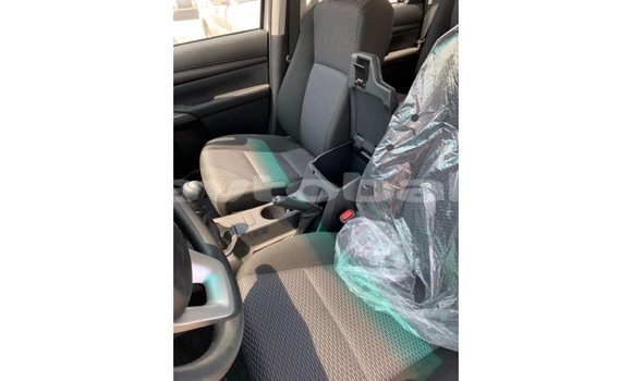 Buy Import Toyota Hilux White Car in Import - Dubai in Abseron Buy Import Toyota Hilux White Car in Import - Dubai in Abseron
