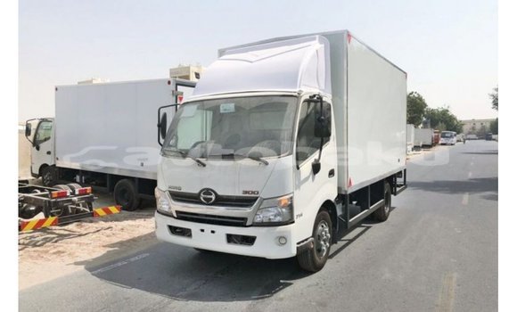 Buy Import Hino 300 Series White Truck in Import - Dubai in Abseron