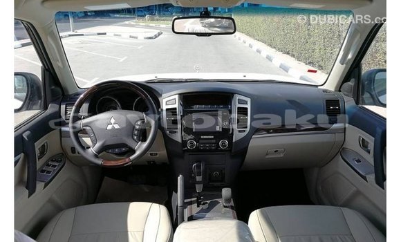 Buy Import Mitsubishi Pajero White Car in Import - Dubai in Abseron Buy Import Mitsubishi Pajero White Car in Import - Dubai in Abseron