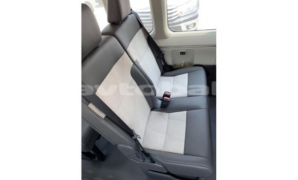 Buy Import Toyota Hiace White Car in Import - Dubai in Abseron Buy Import Toyota Hiace White Car in Import - Dubai in Abseron