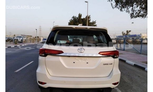 Buy Import Toyota Fortuner White Car in Import - Dubai in Abseron Buy Import Toyota Fortuner White Car in Import - Dubai in Abseron