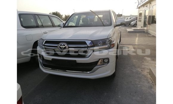 Buy Import Toyota Land Cruiser White Car in Import - Dubai in Abseron Buy Import Toyota Land Cruiser White Car in Import - Dubai in Abseron