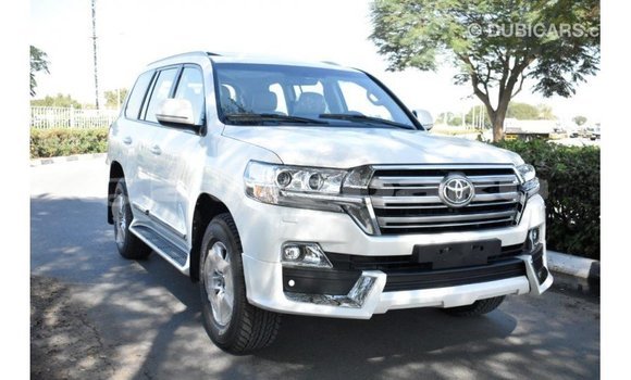Buy Import Toyota Land Cruiser White Car in Import - Dubai in Abseron Buy Import Toyota Land Cruiser White Car in Import - Dubai in Abseron