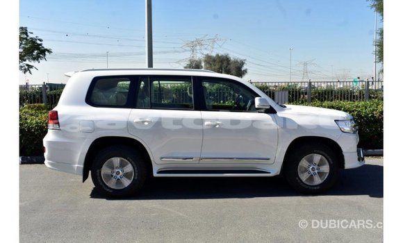 Buy Import Toyota Land Cruiser White Car in Import - Dubai in Abseron Buy Import Toyota Land Cruiser White Car in Import - Dubai in Abseron