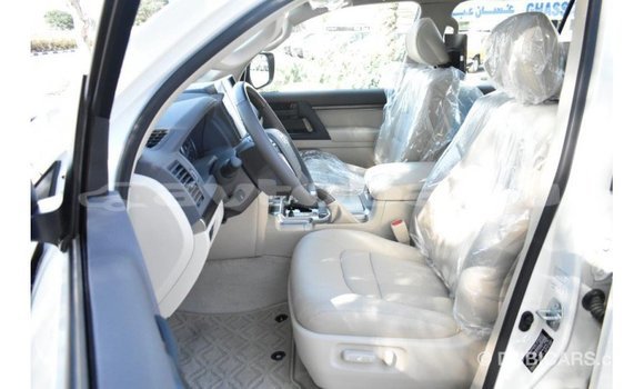 Buy Import Toyota Land Cruiser White Car in Import - Dubai in Abseron Buy Import Toyota Land Cruiser White Car in Import - Dubai in Abseron