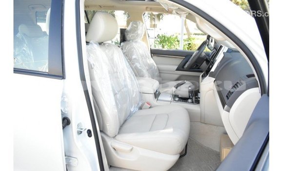 Buy Import Toyota Land Cruiser White Car in Import - Dubai in Abseron Buy Import Toyota Land Cruiser White Car in Import - Dubai in Abseron