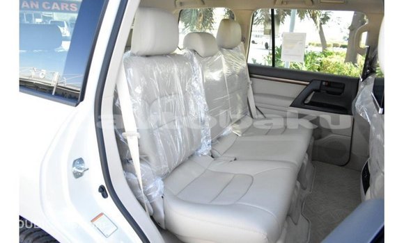 Buy Import Toyota Land Cruiser White Car in Import - Dubai in Abseron Buy Import Toyota Land Cruiser White Car in Import - Dubai in Abseron