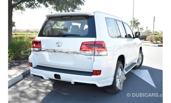 Buy Import Toyota Land Cruiser White Car in Import - Dubai in Abseron Buy Import Toyota Land Cruiser White Car in Import - Dubai in Abseron