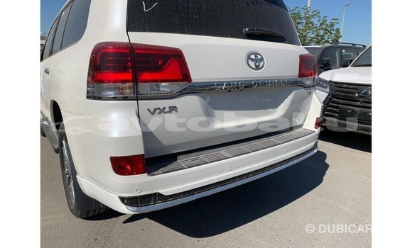 Buy Import Toyota Land Cruiser White Car in Import - Dubai in Abseron Buy Import Toyota Land Cruiser White Car in Import - Dubai in Abseron