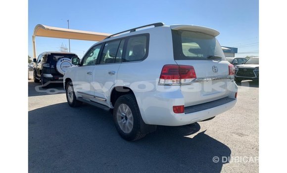 Buy Import Toyota Land Cruiser White Car in Import - Dubai in Abseron Buy Import Toyota Land Cruiser White Car in Import - Dubai in Abseron