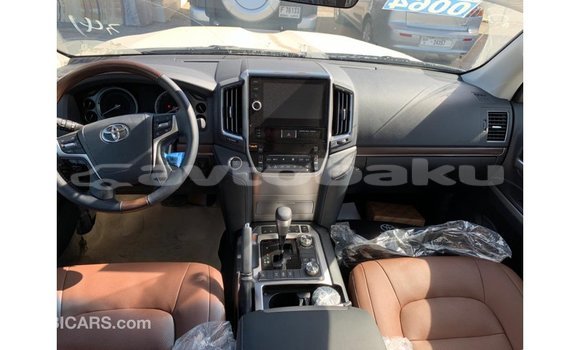 Buy Import Toyota Land Cruiser White Car in Import - Dubai in Abseron Buy Import Toyota Land Cruiser White Car in Import - Dubai in Abseron