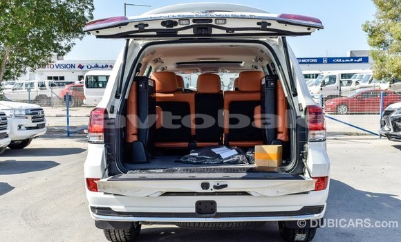 Buy Import Toyota Land Cruiser White Car in Import - Dubai in Abseron Buy Import Toyota Land Cruiser White Car in Import - Dubai in Abseron