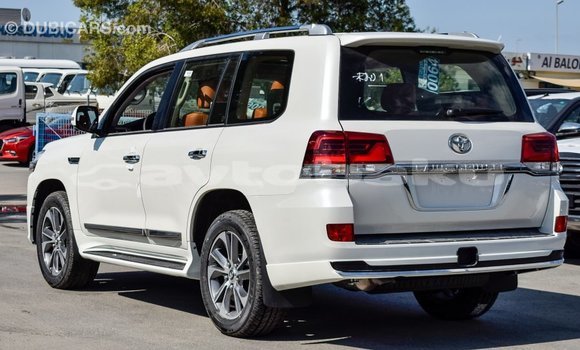 Buy Import Toyota Land Cruiser White Car in Import - Dubai in Abseron Buy Import Toyota Land Cruiser White Car in Import - Dubai in Abseron