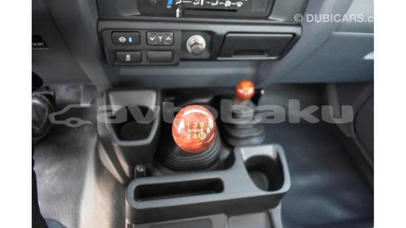 Big with watermark toyota land cruiser abseron import dubai 1868