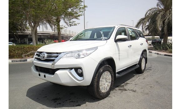 Buy Import Toyota Fortuner White Car in Import - Dubai in Abseron Buy Import Toyota Fortuner White Car in Import - Dubai in Abseron
