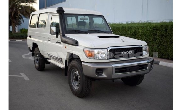 Buy Import Toyota Land Cruiser White Car in Import - Dubai in Abseron Buy Import Toyota Land Cruiser White Car in Import - Dubai in Abseron