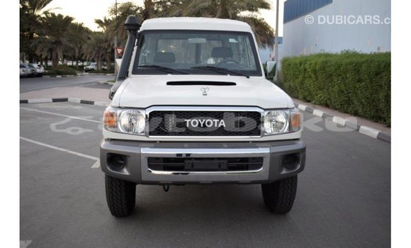 Buy Import Toyota Land Cruiser White Car in Import - Dubai in Abseron Buy Import Toyota Land Cruiser White Car in Import - Dubai in Abseron