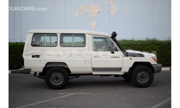 Buy Import Toyota Land Cruiser White Car in Import - Dubai in Abseron Buy Import Toyota Land Cruiser White Car in Import - Dubai in Abseron