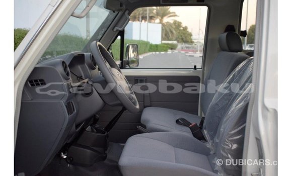 Buy Import Toyota Land Cruiser White Car in Import - Dubai in Abseron Buy Import Toyota Land Cruiser White Car in Import - Dubai in Abseron