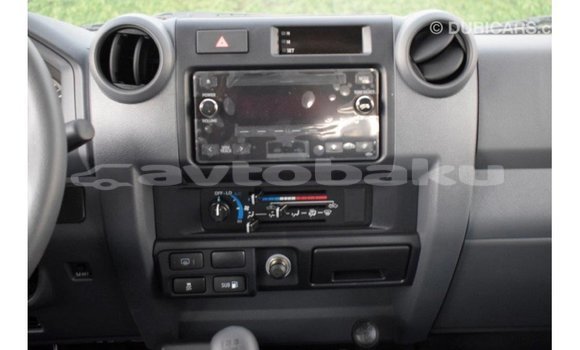 Buy Import Toyota Land Cruiser White Car in Import - Dubai in Abseron Buy Import Toyota Land Cruiser White Car in Import - Dubai in Abseron