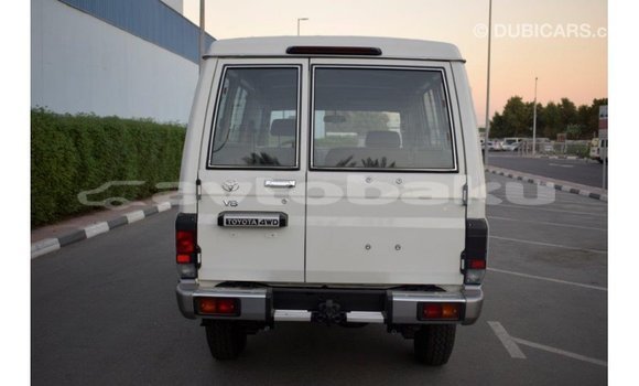 Buy Import Toyota Land Cruiser White Car in Import - Dubai in Abseron Buy Import Toyota Land Cruiser White Car in Import - Dubai in Abseron