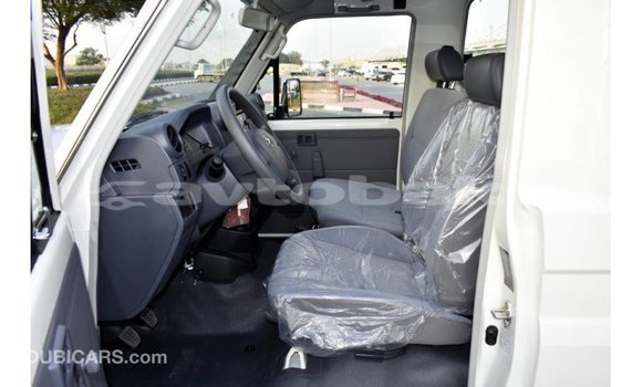 Buy Import Toyota Land Cruiser White Car in Import - Dubai in Abseron Buy Import Toyota Land Cruiser White Car in Import - Dubai in Abseron