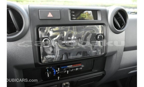 Buy Import Toyota Land Cruiser White Car in Import - Dubai in Abseron Buy Import Toyota Land Cruiser White Car in Import - Dubai in Abseron
