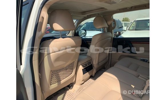 Buy Import Toyota Land Cruiser White Car in Import - Dubai in Abseron Buy Import Toyota Land Cruiser White Car in Import - Dubai in Abseron