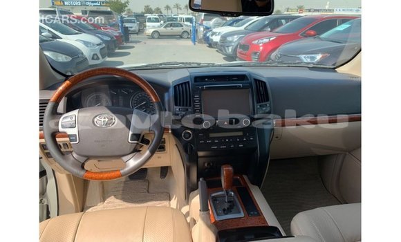 Buy Import Toyota Land Cruiser White Car in Import - Dubai in Abseron Buy Import Toyota Land Cruiser White Car in Import - Dubai in Abseron
