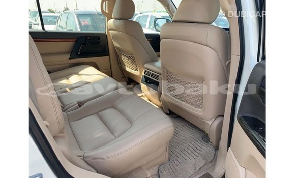 Buy Import Toyota Land Cruiser White Car in Import - Dubai in Abseron Buy Import Toyota Land Cruiser White Car in Import - Dubai in Abseron