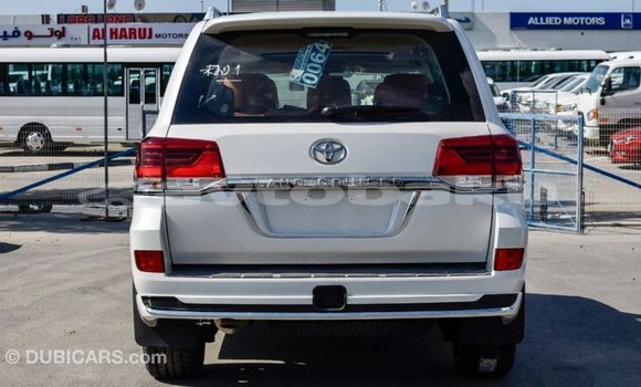Buy Import Toyota Land Cruiser White Car in Import - Dubai in Abseron Buy Import Toyota Land Cruiser White Car in Import - Dubai in Abseron