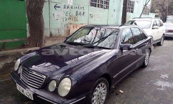 Buy Used Mercedes-Benz E-klasse Blue Car in Baki in Abseron