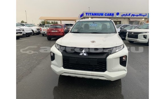Buy Import Mitsubishi L200 White Car in Import - Dubai in Abseron Buy Import Mitsubishi L200 White Car in Import - Dubai in Abseron