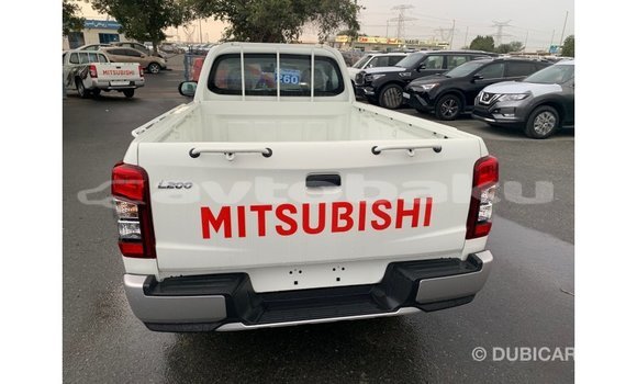 Buy Import Mitsubishi L200 White Car in Import - Dubai in Abseron Buy Import Mitsubishi L200 White Car in Import - Dubai in Abseron