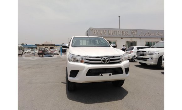 Buy Import Toyota Hilux White Car in Import - Dubai in Abseron Buy Import Toyota Hilux White Car in Import - Dubai in Abseron