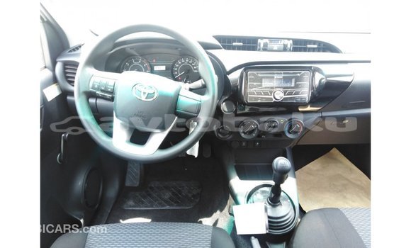 Buy Import Toyota Hilux White Car in Import - Dubai in Abseron Buy Import Toyota Hilux White Car in Import - Dubai in Abseron