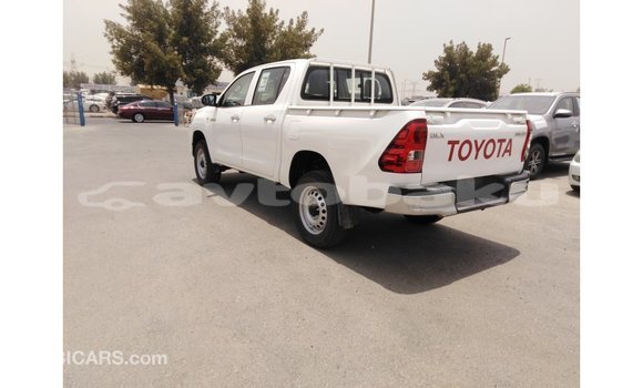 Buy Import Toyota Hilux White Car in Import - Dubai in Abseron Buy Import Toyota Hilux White Car in Import - Dubai in Abseron